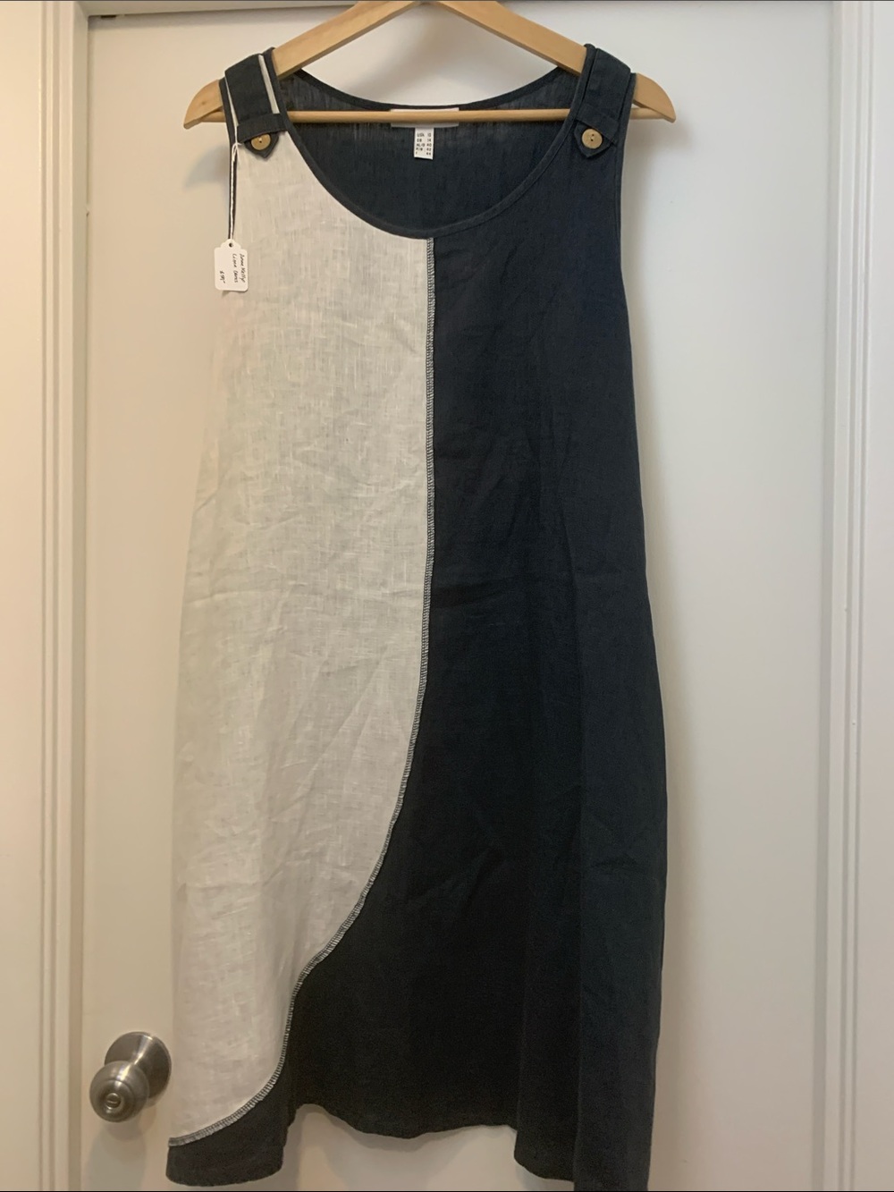 Sleeveless Colorblock Linen Dress in Navy Blue & White